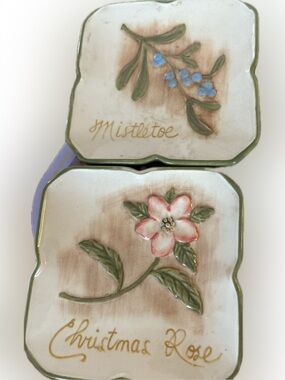 MWW Market Christmas Holiday Ceramic Floral Trinket Dish choose 1 or both 4.5”